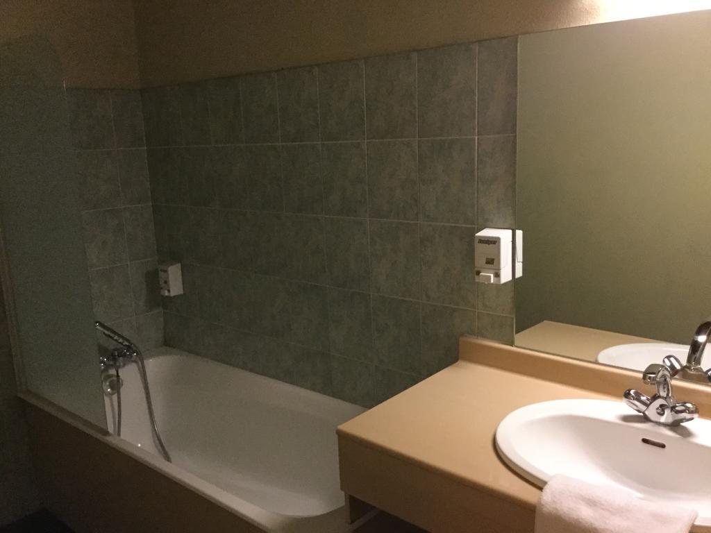 La Fleur De Lys Hotel Cormatin Ngoại thất bức ảnh