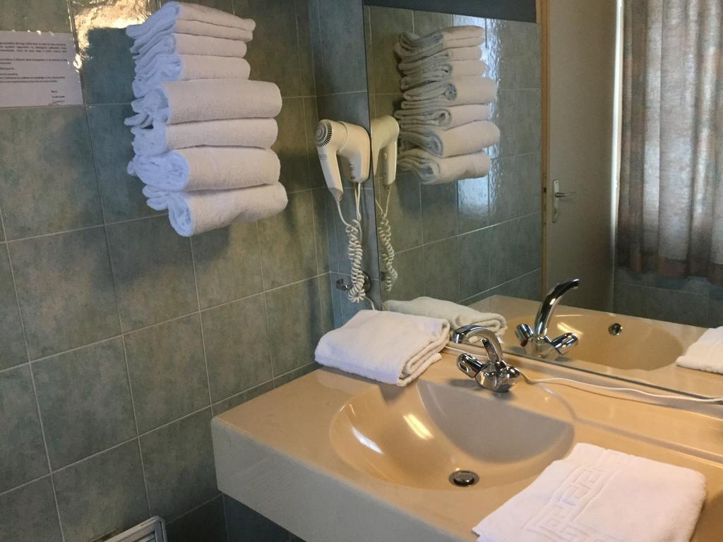 La Fleur De Lys Hotel Cormatin Ngoại thất bức ảnh